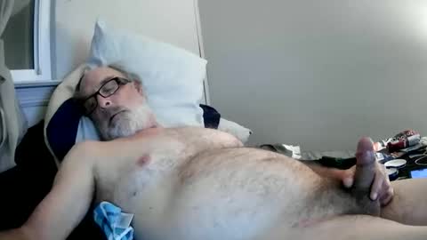 Snapshot of mrjames59 chatting on January 20, 6:10 am mrjames59 online show from January 20, 6:10 am