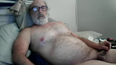 Snapshot of mrjames59 chatting on February 4, 11:27 am mrjames59 online show from February 4, 11:27 am