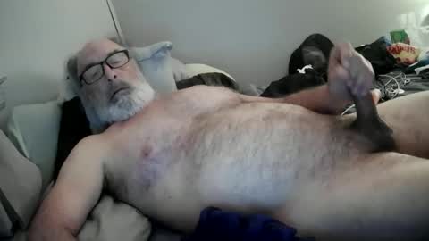 Snapshot of mrjames59 chatting on March 29, 5:29 am mrjames59 online show from March 29, 5:29 am