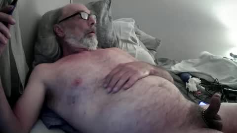 Snapshot of mrjames59 chatting on June 5, 3:02 am mrjames59 online show from June 5, 3:02 am