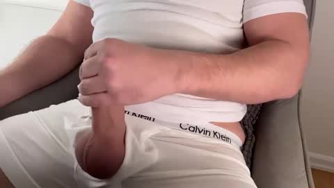 Snapshot of mrjerome chatting on December 18, 5:52 pm mrjerome online show from December 18, 5:52 pm