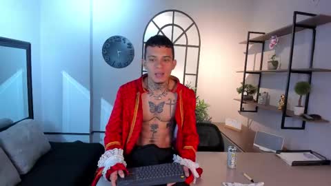 Snapshot of mrjustin_ chatting on October 1, 9:54 pm mrjustin_ online show from October 1, 9:54 pm