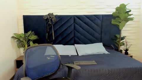 mrjustin_ online show from October 30, 9:04 pm