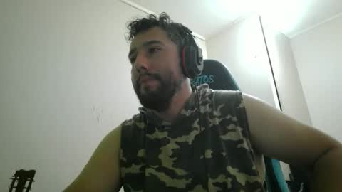 Snapshot of mrlilnice chatting on April 11, 3:22 am mrlilnice online show from April 11, 3:22 am