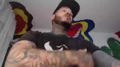 Snapshot of mrmanny__ chatting on December 3, 1:21 pm mrmanny__ online show from December 3, 1:21 pm