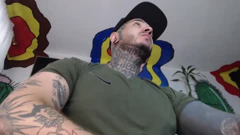 Snapshot of mrmanny__ chatting on December 18, 7:30 pm mrmanny__ online show from December 18, 7:30 pm