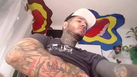 Snapshot of mrmanny__ chatting on December 24, 9:11 pm mrmanny__ online show from December 24, 9:11 pm