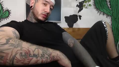 Snapshot of mrmanny__ chatting on January 27, 11:33 pm mrmanny__ online show from January 27, 11:33 pm