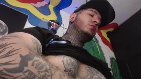 Snapshot of mrmanny__ chatting on October 29, 12:02 am mrmanny__ online show from October 29, 12:02 am