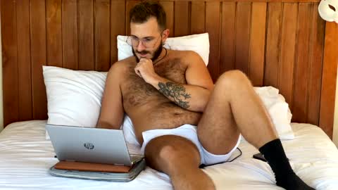 Max online show from May 28, 6:54 am