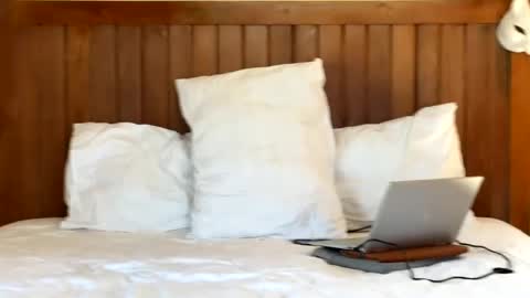 Snapshot of mrmaxiy chatting on June 8, 6:47 am Max online show from June 8, 6:47 am