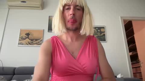 Snapshot of mrmooser42 chatting on December 9, 11:58 am TaleOfLaura online show from December 9, 11:58 am