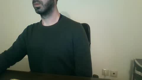 Snapshot of mrralph__90 chatting on December 3, 10:06 am Mrralph online show from December 3, 10:06 am