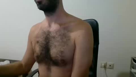Snapshot of mrralph__90 chatting on October 23, 8:40 pm Mrralph online show from October 23, 8:40 pm