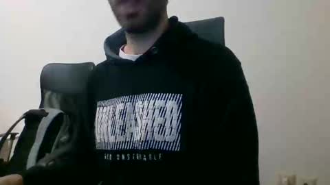 Snapshot of mrralph__90 chatting on February 26, 9:58 pm Mrralph online show from February 26, 9:58 pm