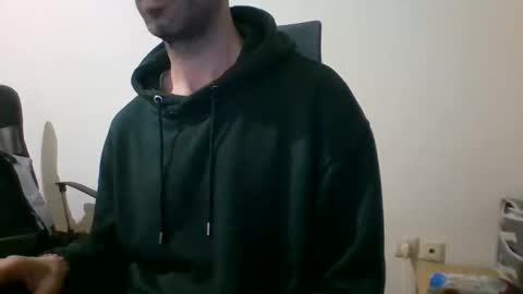 Snapshot of mrralph__90 chatting on March 20, 12:26 am Mrralph online show from March 20, 12:26 am