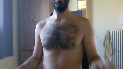 Snapshot of mrralph__90 chatting on June 1, 8:38 am Mrralph online show from June 1, 8:38 am