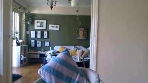Snapshot of mrralph__90 chatting on June 10, 7:29 am Mrralph online show from June 10, 7:29 am