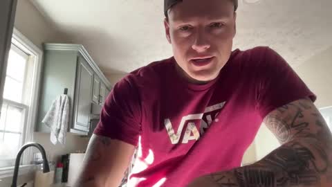 Snapshot of mrryanvoss chatting on January 26, 2:41 pm Mr Ryan Voss online show from January 26, 2:41 pm