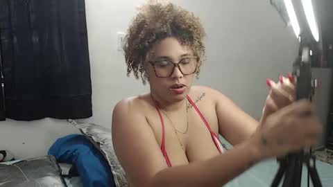 mrs_afroditha online show from March 10, 8:47 pm