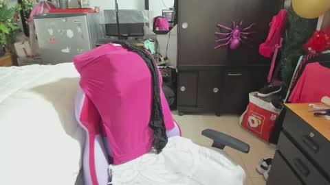 mrs_mommy online show from November 24, 10:42 pm