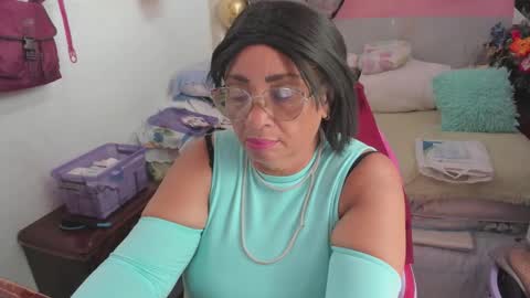 mrs_mommy online show from March 25, 6:58 pm