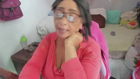 mrs_mommy online show from March 31, 9:15 pm