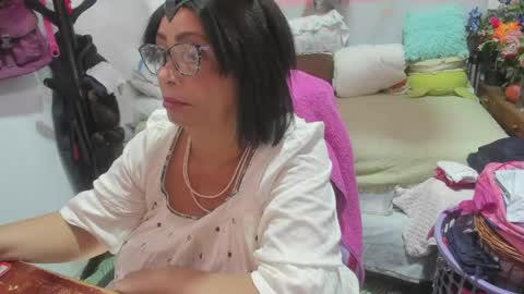 mrs_mommy online show from April 25, 4:59 pm