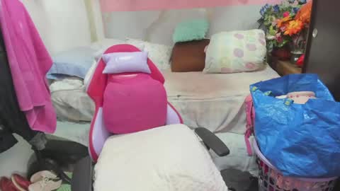 Snapshot of mrs_mommy chatting on May 25, 6:58 pm mrs_mommy online show from May 25, 6:58 pm