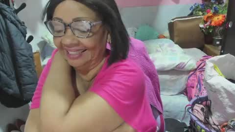 Snapshot of mrs_mommy chatting on May 30, 1:03 am mrs_mommy online show from May 30, 1:03 am