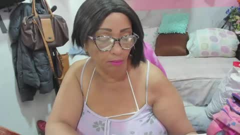 Snapshot of mrs_mommy chatting on June 3, 6:57 pm mrs_mommy online show from June 3, 6:57 pm