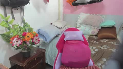 mrs_mommy online show from June 26, 7:07 pm
