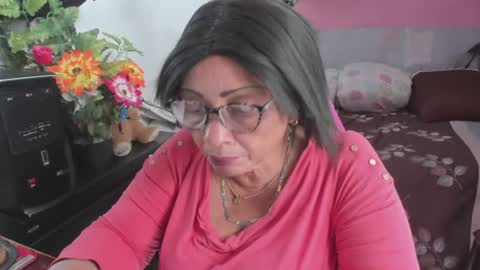 mrs_mommy online show from July 6, 8:00 pm