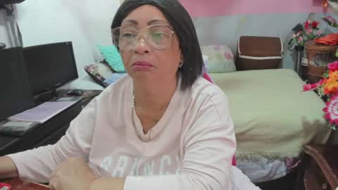 mrs_mommy online show from July 26, 5:31 pm