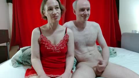 Snapshot of mrs_velvet_vixen_and_mr_stud chatting on May 21, 7:48 am Mrs Velvet Vixen online show from May 21, 7:48 am
