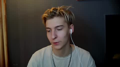 Adam online show from January 9, 4:28 pm