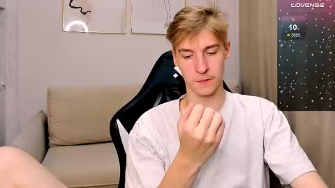 Adam online show from November 4, 1:21 pm