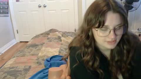 Snapshot of mrsjess1 chatting on October 22, 3:23 pm MrsJess online show from October 22, 3:23 pm
