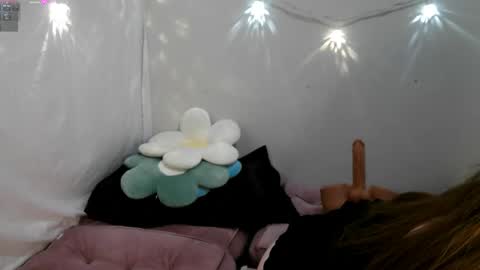 Snapshot of mrsjess1 chatting on June 2, 2:24 am MrsJess online show from June 2, 2:24 am