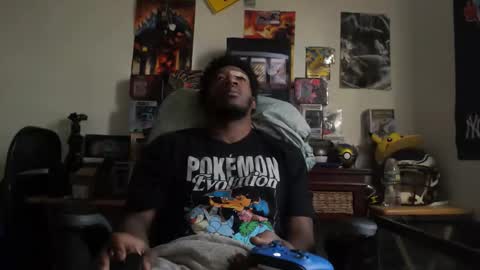 Snapshot of mrsoonicexrated chatting on December 1, 2:11 pm mrsoonicexrated online show from December 1, 2:11 pm