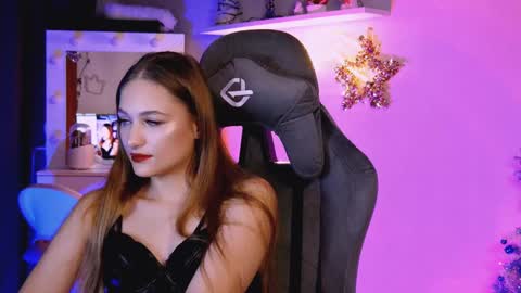 YOUR OWNER online show from December 21, 10:40 pm