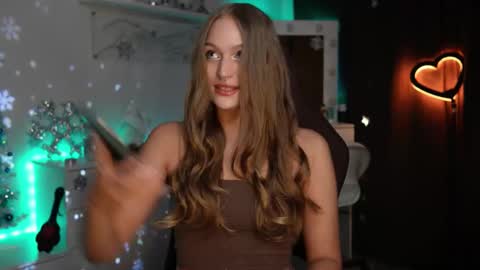 YOUR OWNER online show from December 20, 3:30 pm