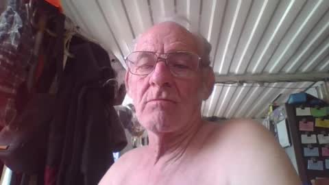 Snapshot of mrsubman chatting on May 23, 4:33 pm Chuck online show from May 23, 4:33 pm