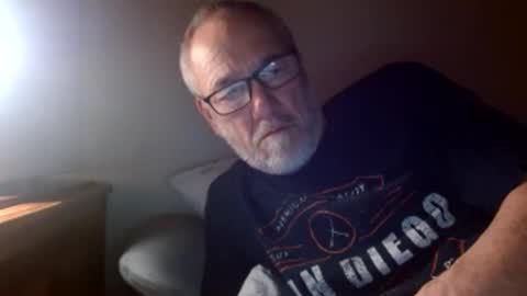 mrtease5 online show from April 4, 4:33 am