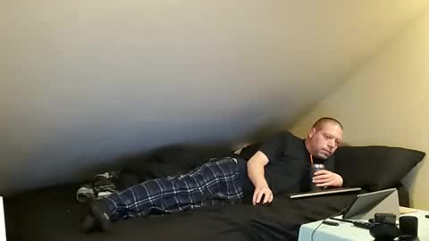 Snapshot of mrxhere chatting on March 2, 5:58 pm mrxhere online show from March 2, 5:58 pm