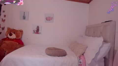Snapshot of ms_afrodita_ chatting on July 5, 4:36 pm Tania online show from July 5, 4:36 pm