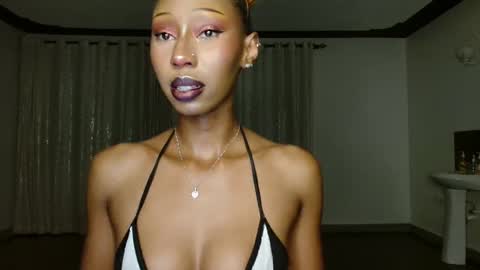 Snapshot of ms_crystal chatting on March 24, 6:13 pm ms_crystal online show from March 24, 6:13 pm