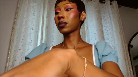 Snapshot of ms_crystal chatting on May 28, 9:39 am ms_crystal online show from May 28, 9:39 am