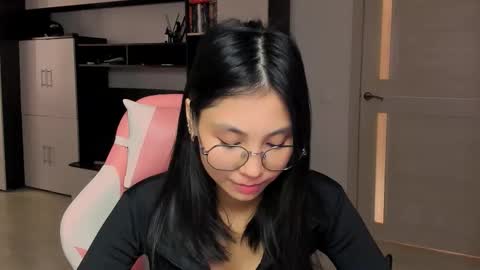 ms_emily_ online show from September 25, 9:57 am