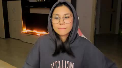 ms_emily_ online show from September 30, 2:55 pm